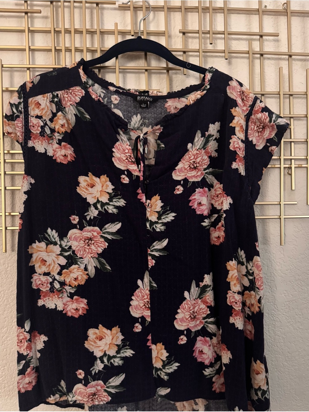 Buffalo David Bitton Dark Blue Floral Tie-Neck Cap Sleeve Blouse